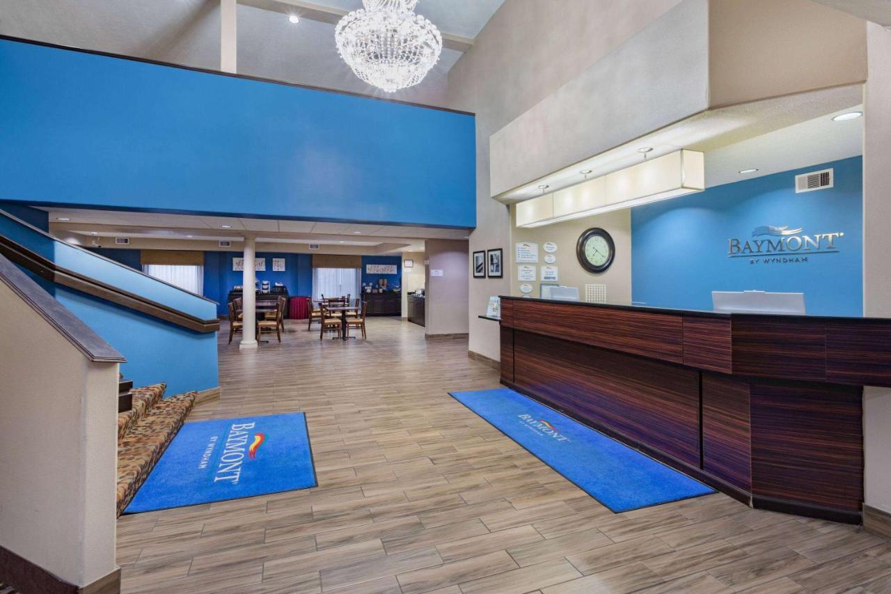 Baymont By Wyndham Milan Hotel Exterior photo